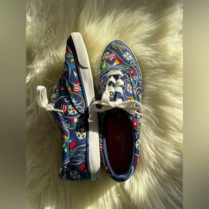 VINTAGE Travel Graphic Sneakers